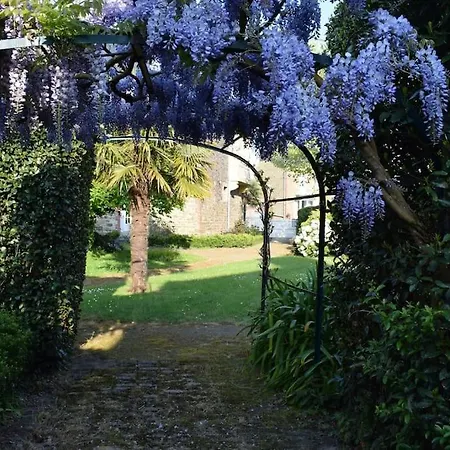 T2 De Charme Dans Typique, Proche De La Apartment Dinard
