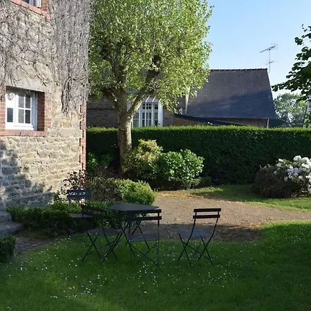 T2 De Charme Dans Typique, Proche De La Apartment