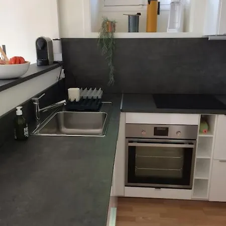 Apartment T2 De Charme Dans Typique, Proche De La