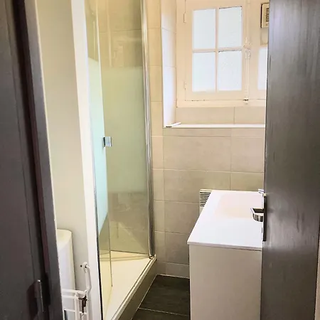 T2 De Charme Dans Typique, Proche De La Apartment